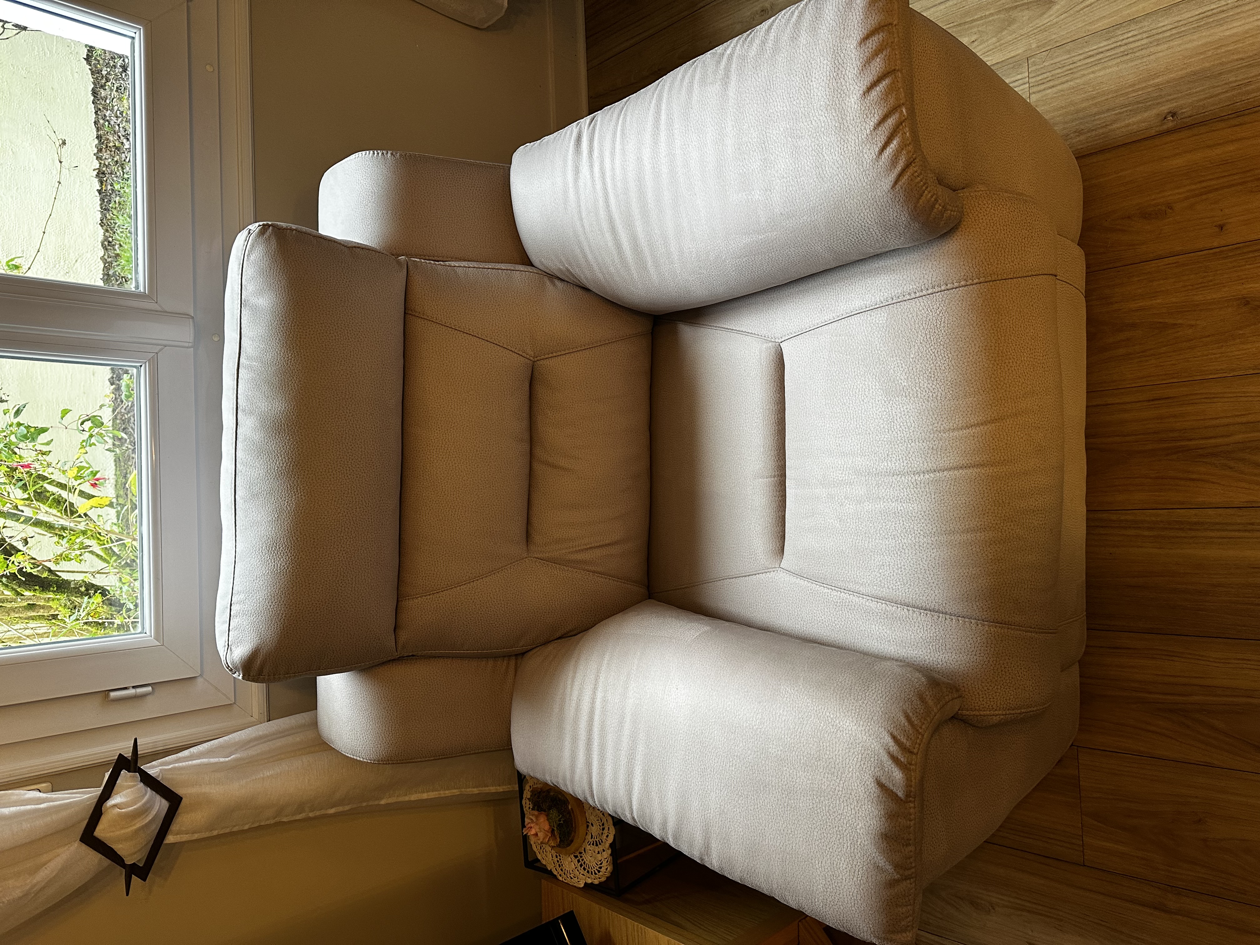 Fauteuil après nettoyage professionnel MORBRILLANT Vannes